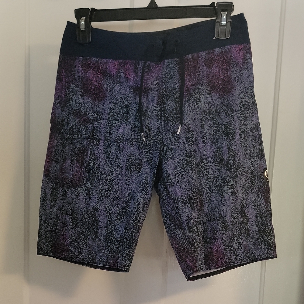 Volcom Purple and Black Men Swim Board Shorts Sz 27